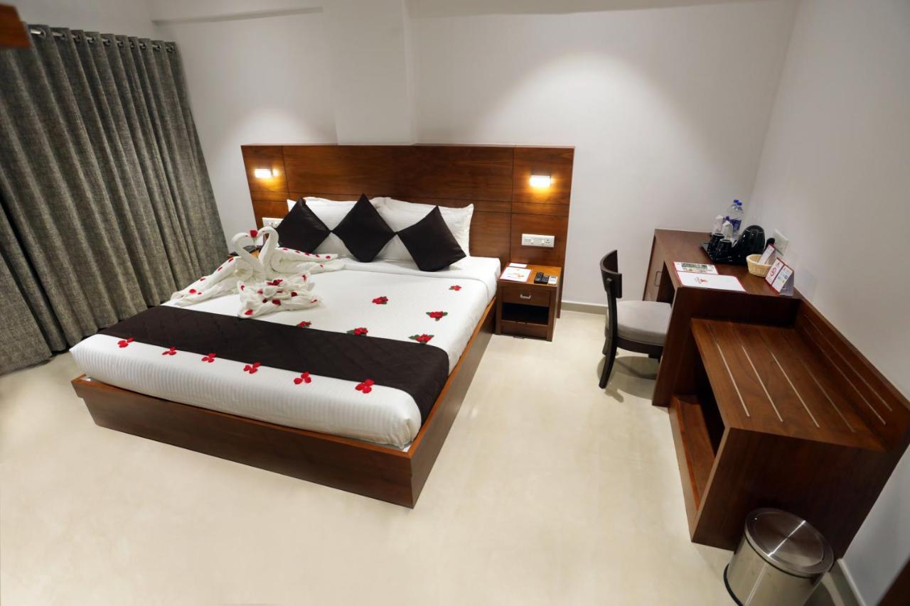 Hotel Iswarya Residency Kottayam Exteriér fotografie